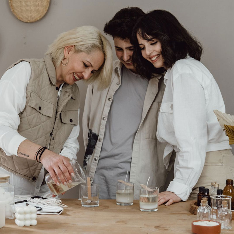 HOW TO MAKE A STANDARD SOY WAX CANDLE - PDF